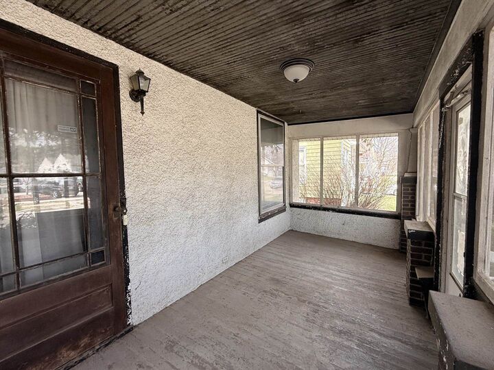 Property Photo:  1007 Low Street  IL 61701 