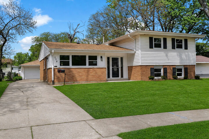 Property Photo:  