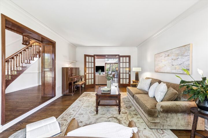 Property Photo:  450 Stagecoach Run  IL 60137 