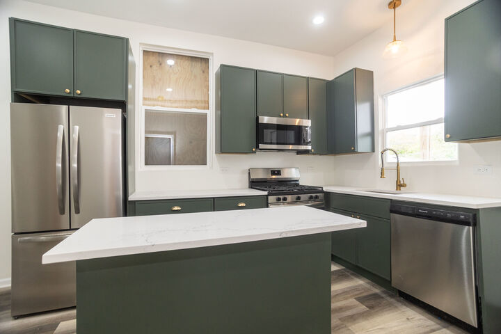 Property Photo:  6227 S May Street  IL 60621 