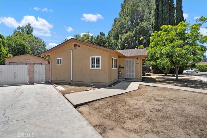Property Photo:  22640 Cohasset  CA 91307 