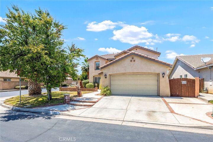 Property Photo: 151 Ropango Way CA 92545