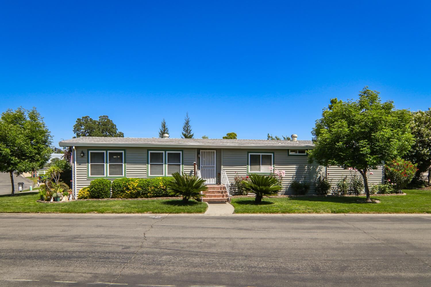 Property Photo:  321 Kaseberg Drive  CA 95678 