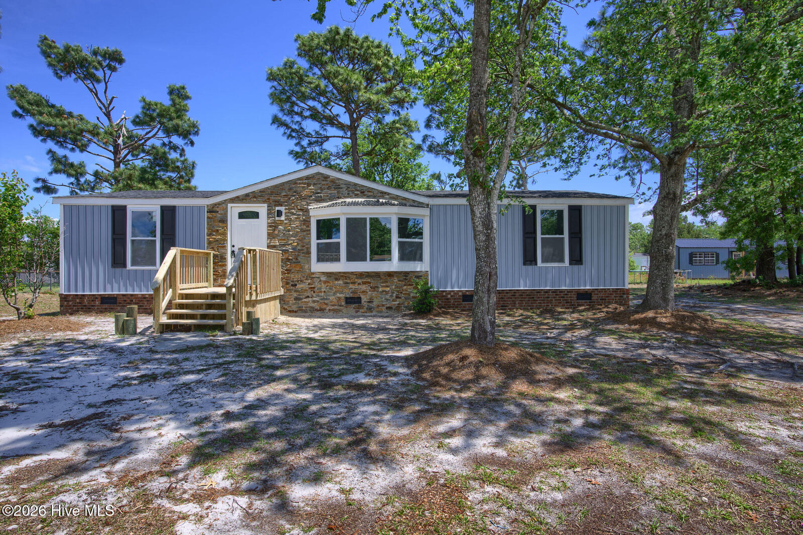Property Photo:  108 N Queens Street  NC 28539 