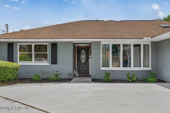 Property Photo: 7 Winterberry Place FL 32164