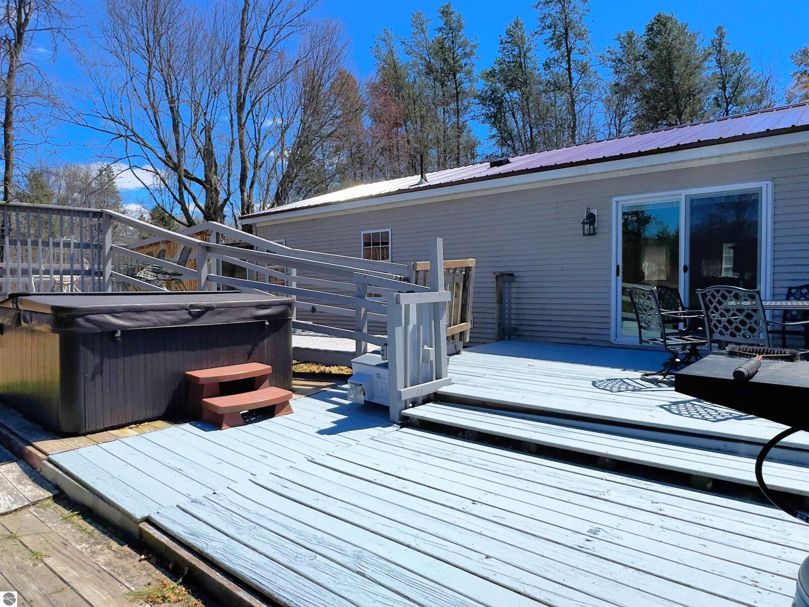 Property Photo:  984 W Rose Meadow Drive  MI 49656 