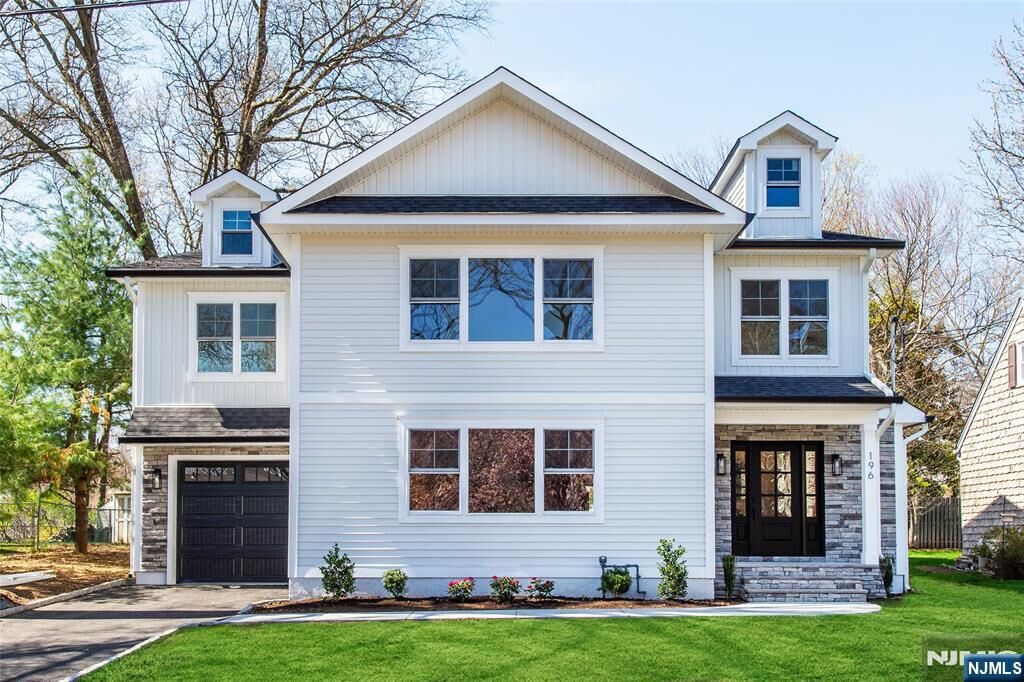 Property Photo:  196 Vinton Circle  NJ 07023 