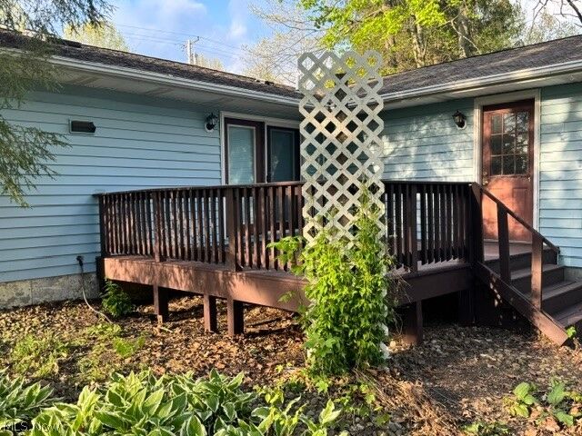Property Photo:  525 Champion Avenue W  OH 44483 