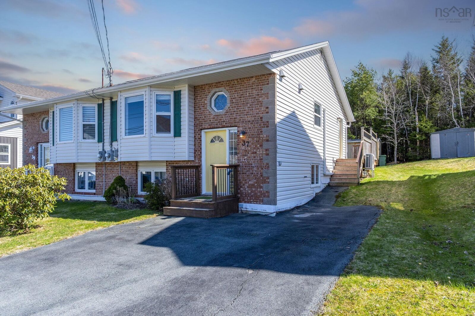 Property Photo:  37 Cassandra Drive  NS B2W 6H4 