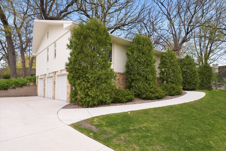 Property Photo:  5717 View Lane  MN 55436 