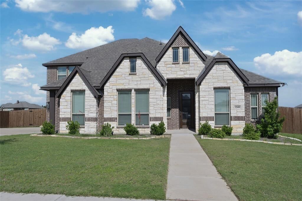 Property Photo:  12600 Eagles Bluff  TX 76044 