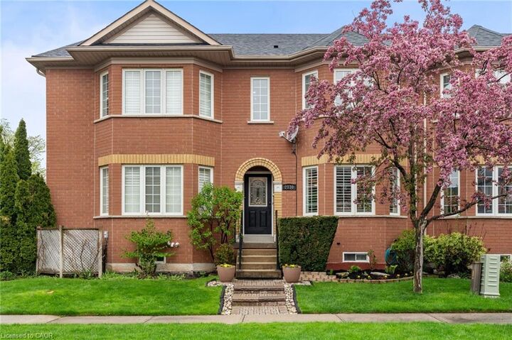 Property Photo:  2130 Forest Gate Park  ON L6M 4B4 