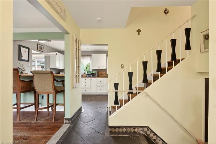 Property Photo:  6 Seagram Place  ON L8T 4H9 