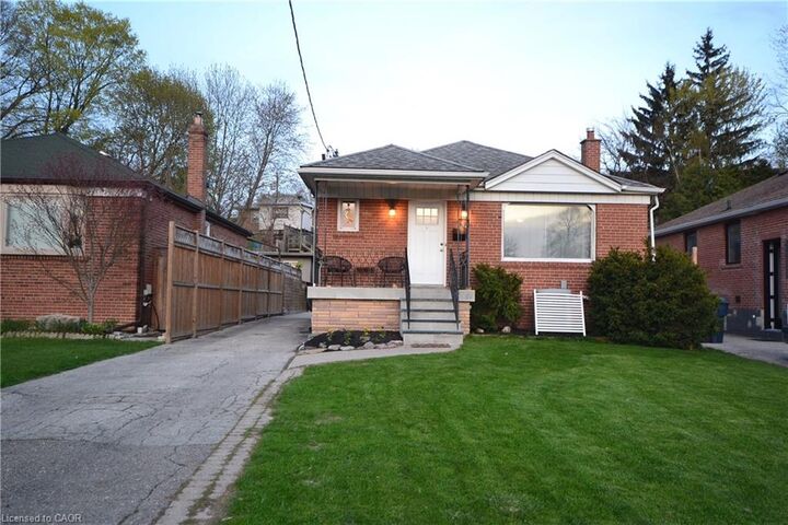Property Photo:  75 Cynthia Road  ON M6N 2P8 