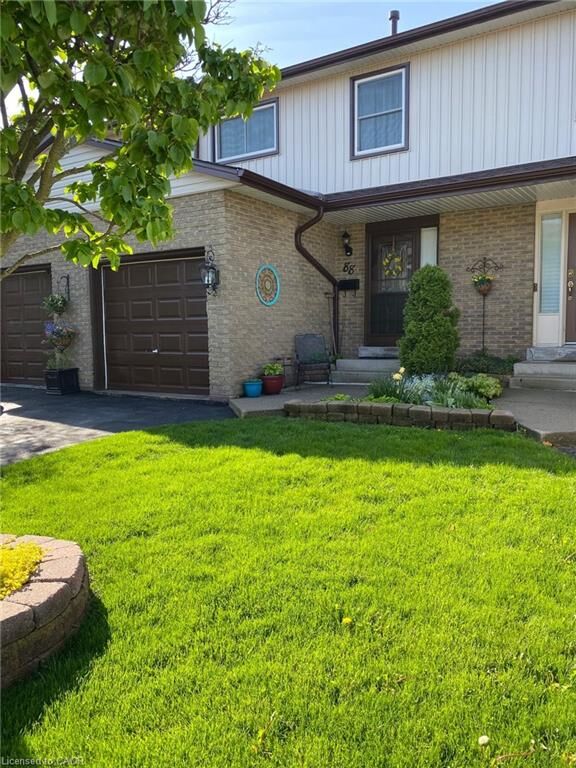 Property Photo: 1115 Paramount Drive 88 ON L8J 1P6