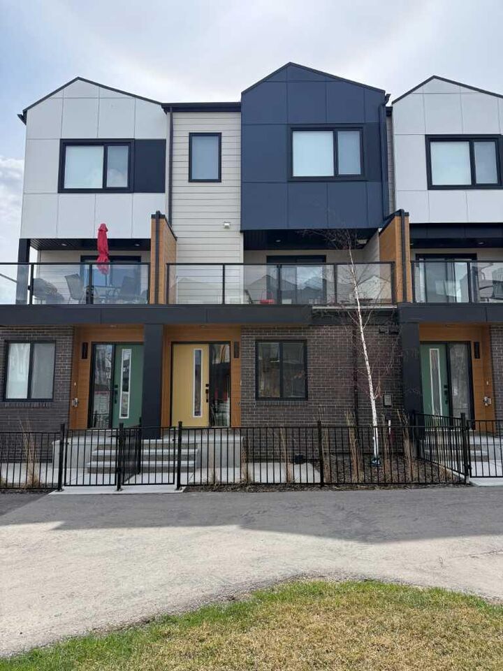 Property Photo: 8535 19 Avenue SE 302 AB T2A 7W8