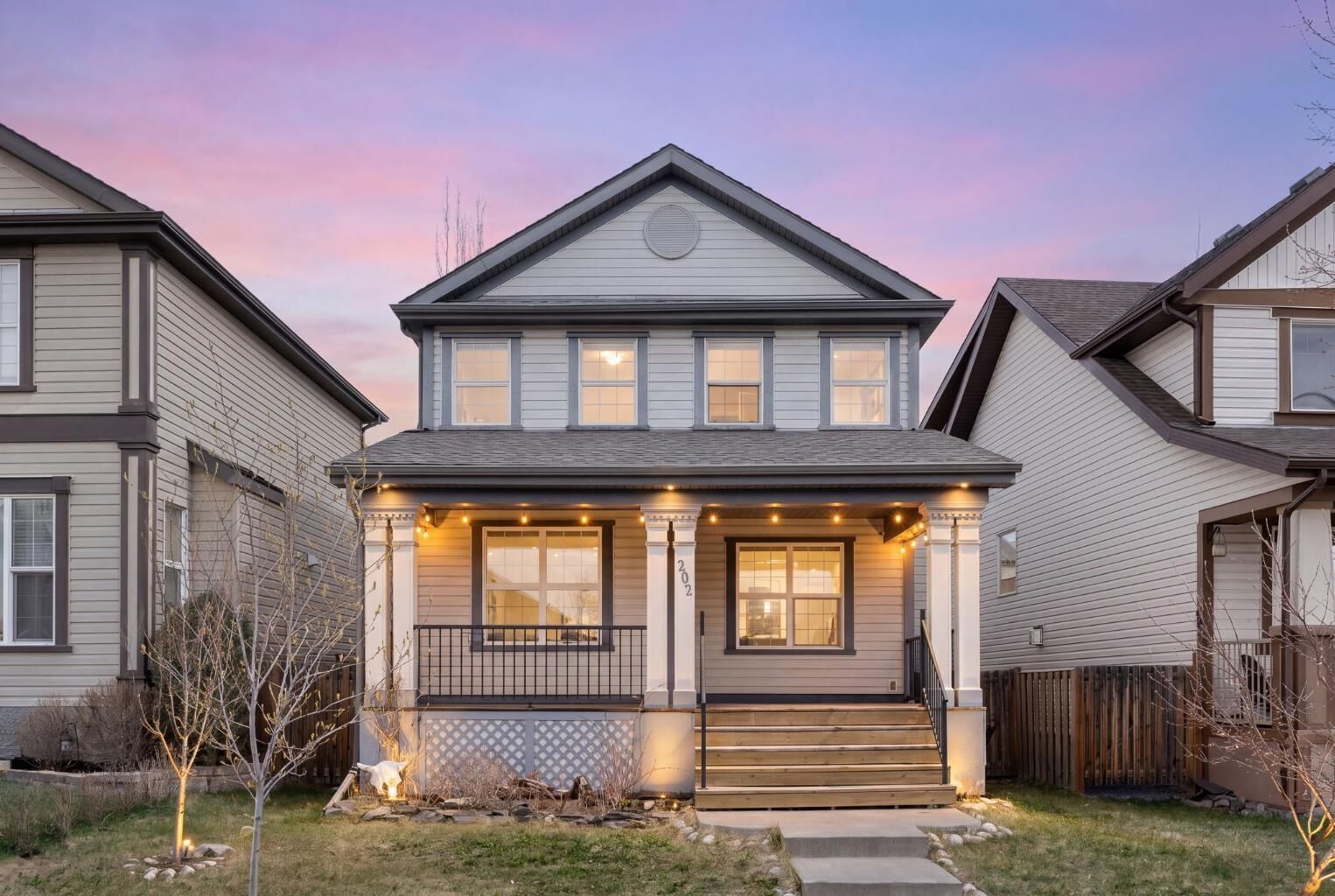 Property Photo:  202 Sunset Heights  AB T4C 0C9 
