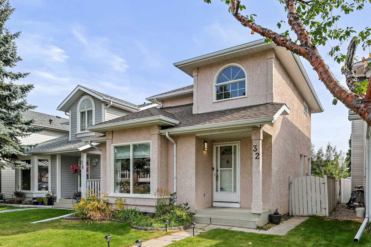 Property Photo:  32 Millrise Crescent SW  AB T2Y 2H6 