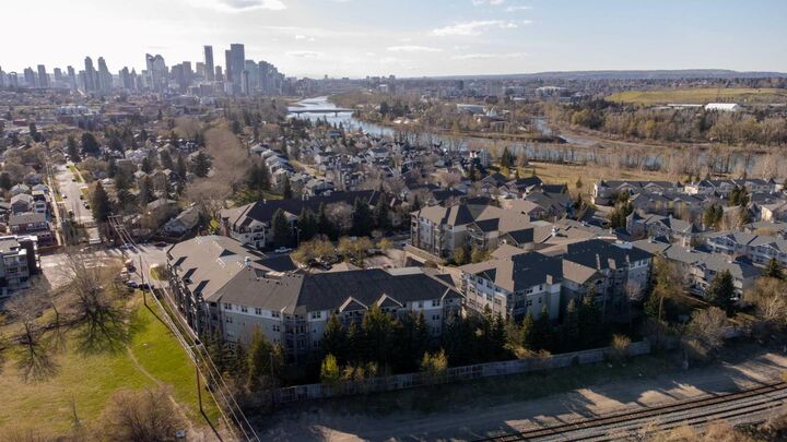 Property Photo:  1414 17 Street SE 315  AB T2G 5S6 