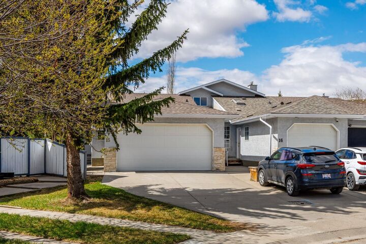 Property Photo:  15 Wellington Cove  AB T1P 1M3 