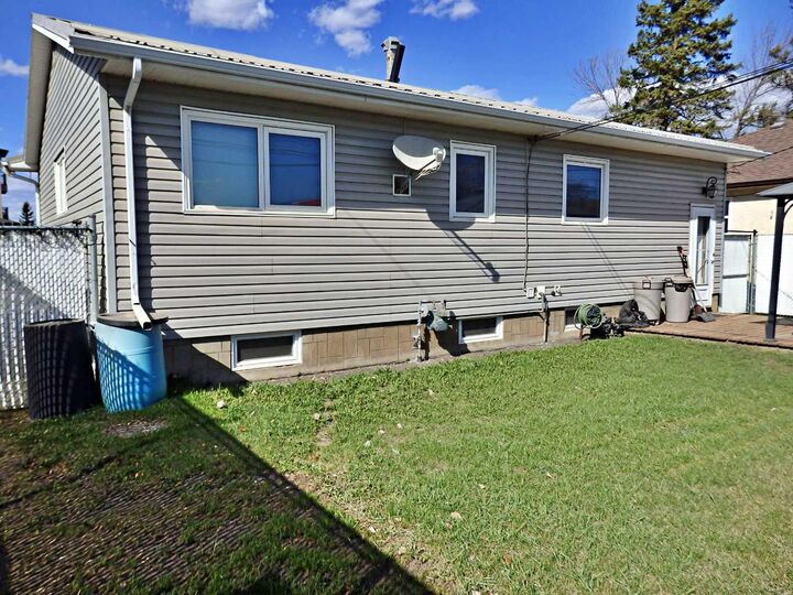 Property Photo:  5119 51 Avenue  AB T9X 1T8 
