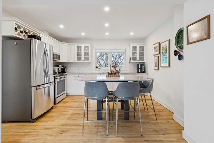 Property Photo:  4412 Amiens Road SW  AB T2T 6A7 