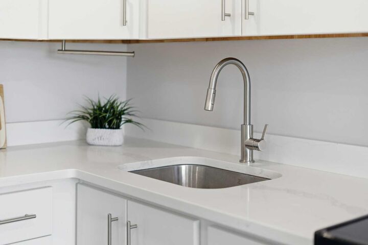 Property Photo:  3809 45 Street SW 17  AB T3E 3H4 