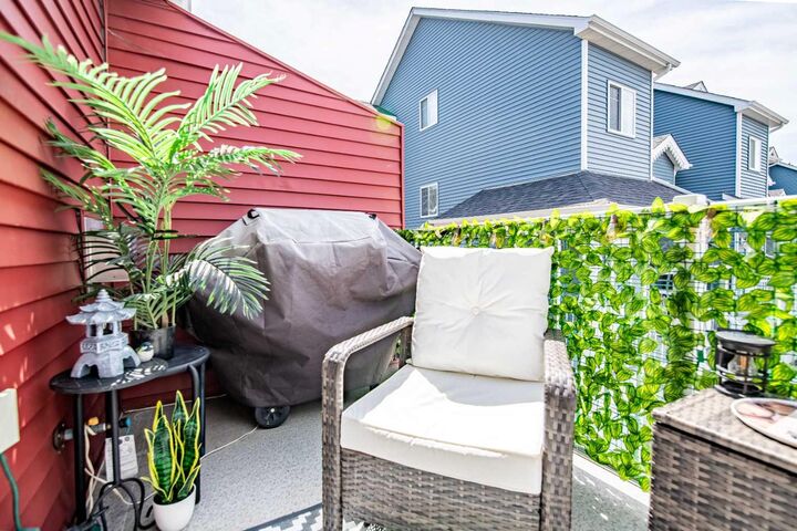 Property Photo:  5220 50A Avenue 1205  AB T4S 1E5 