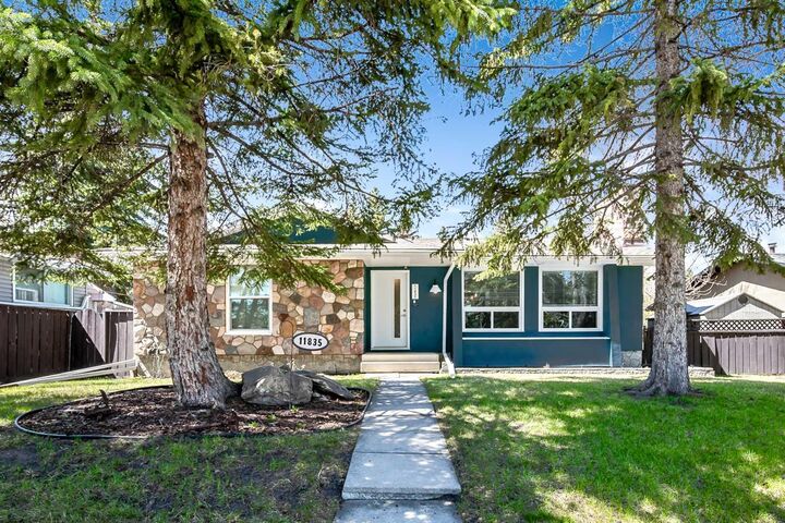 Property Photo:  11835 Elbow Drive SW  AB T2W 1H1 
