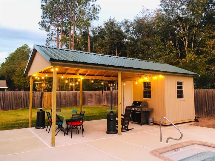 Property Photo:  5580 Madelines Way  FL 32571 