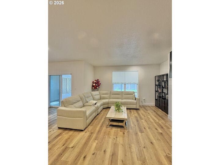 Property Photo:  6371 SE 84th Ave  OR 97266 