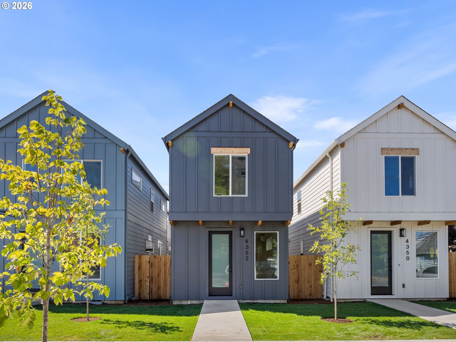 Property Photo:  4352 NE Going St  OR 97218 