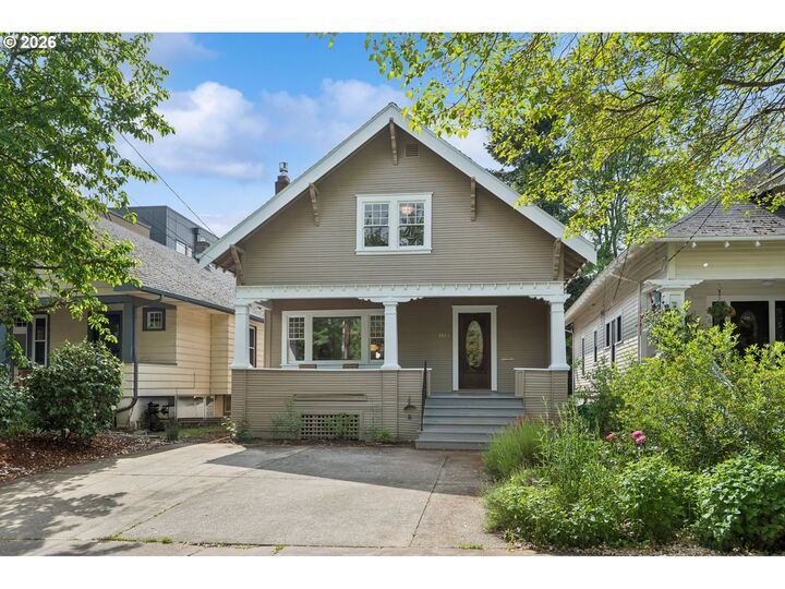 Property Photo:  1415 SE 50th Ave  OR 97215 