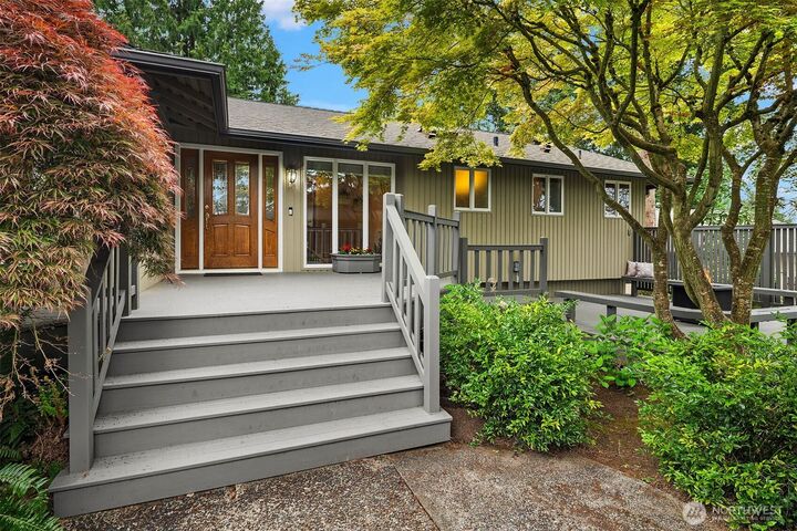 Property Photo:  1516  184th Avenue NE  WA 98008 