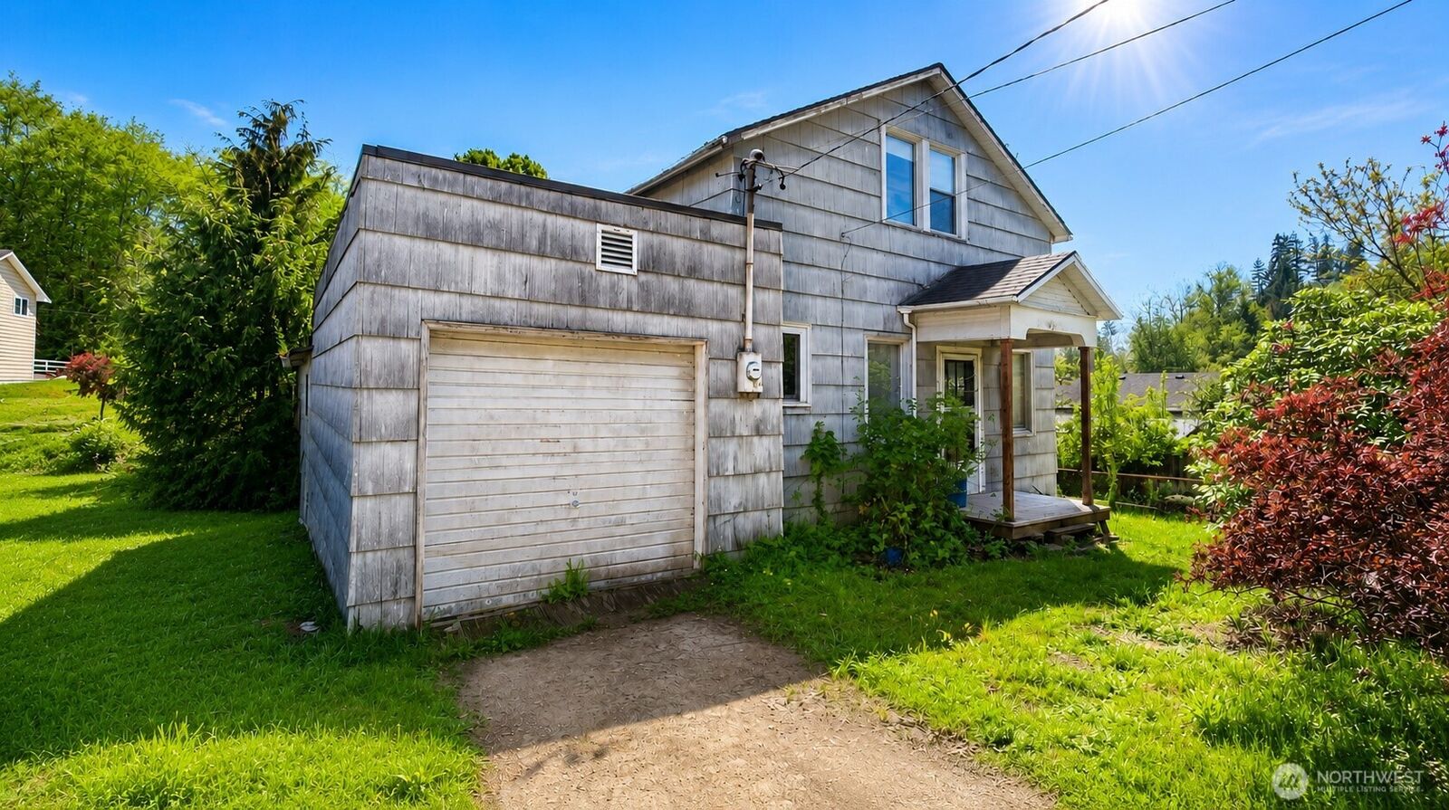 Property Photo:  2323  Victory Way  WA 98520 