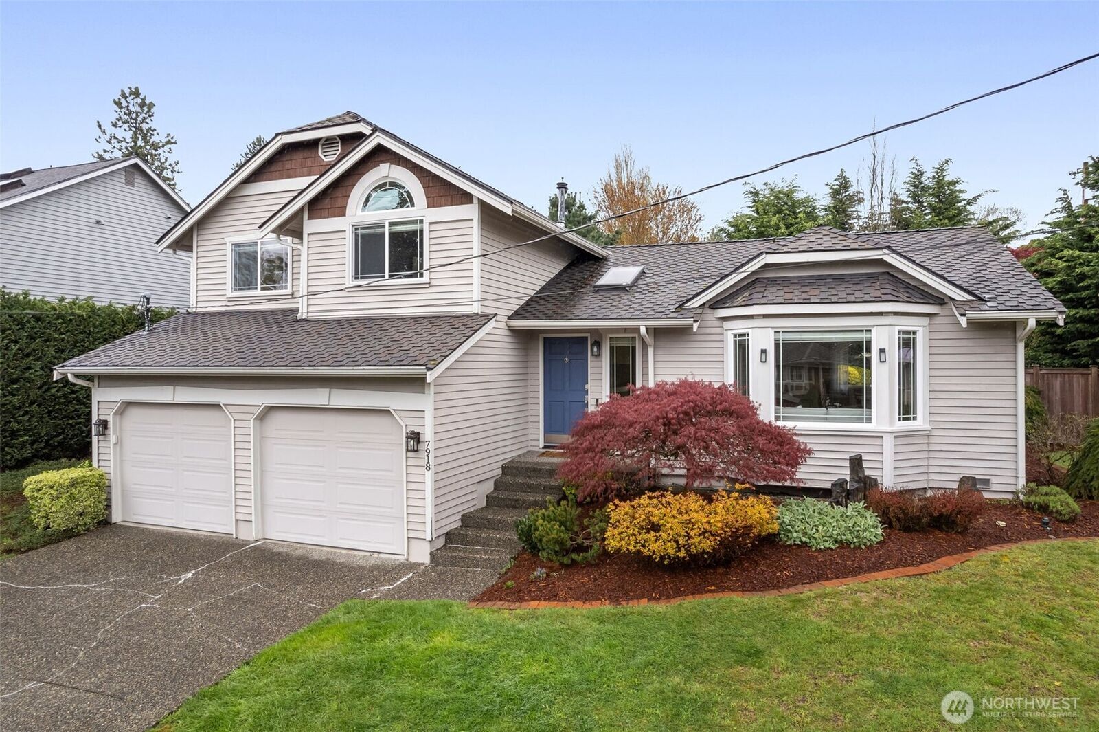 Property Photo:  7918  115th Avenue SE  WA 98056 