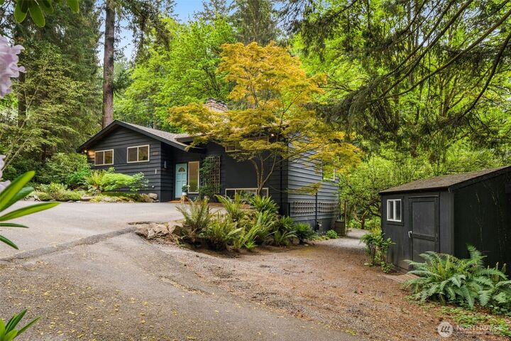 Property Photo: 19207 40th Place NE WA 98155