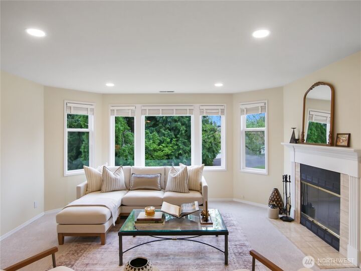 Property Photo: 22471 SE 42nd Terrace 2204 WA 98029