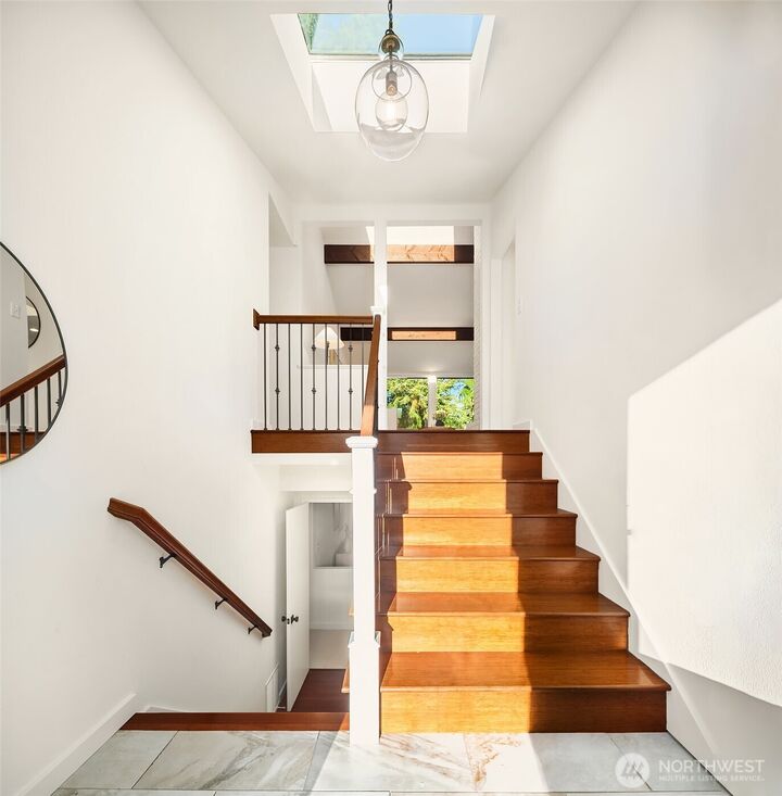 Property Photo:  20213  84th Place W  WA 98026 