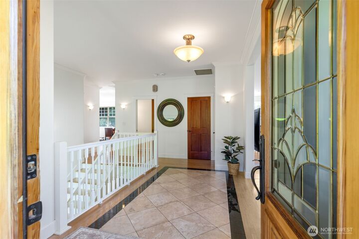 Property Photo:  801 W Barrett Street  WA 98119 
