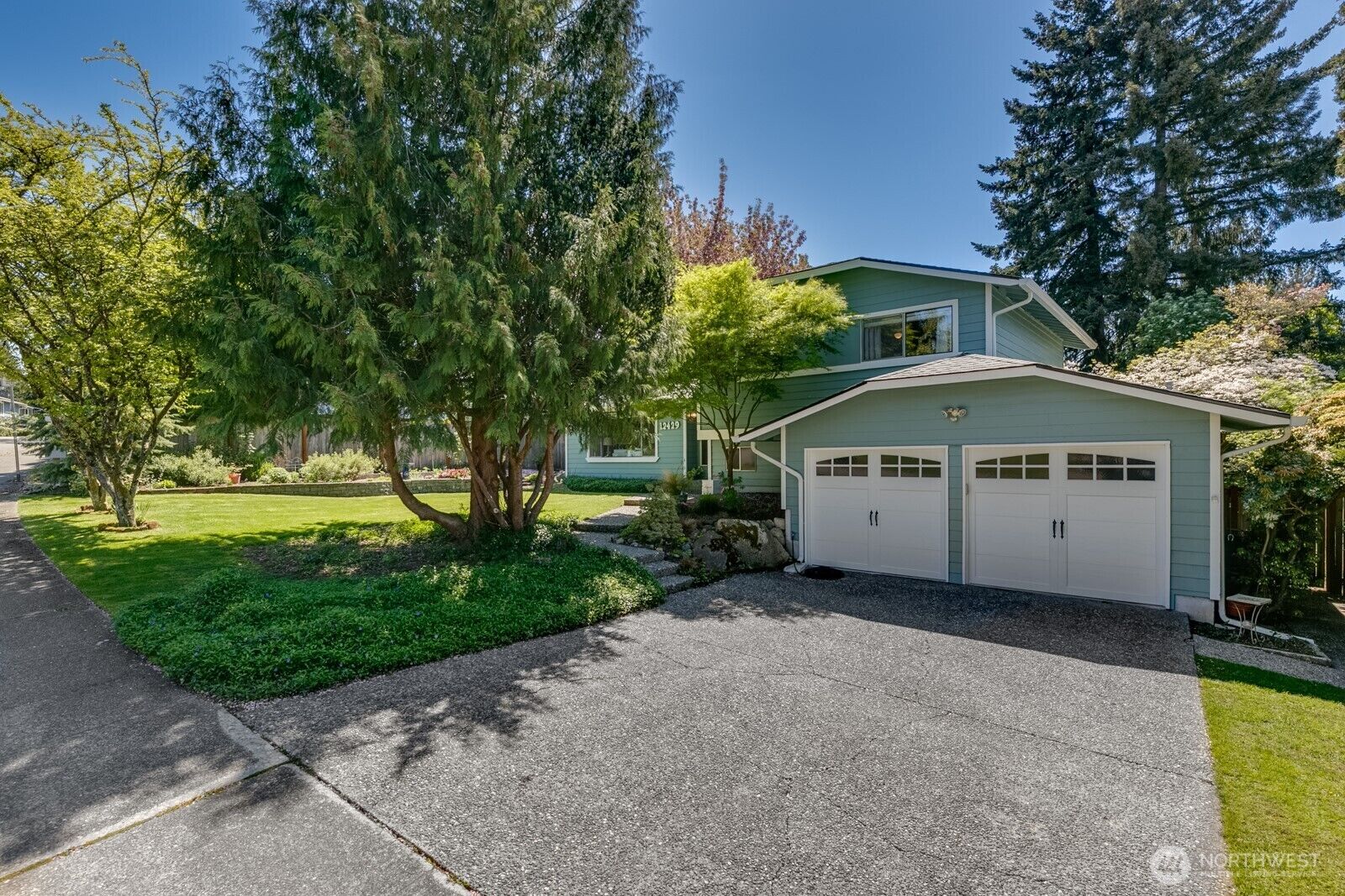Property Photo:  12429 NE 149th Street  WA 98072 