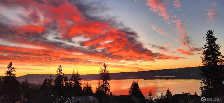 Property Photo: 535 208th Avenue NE WA 98075