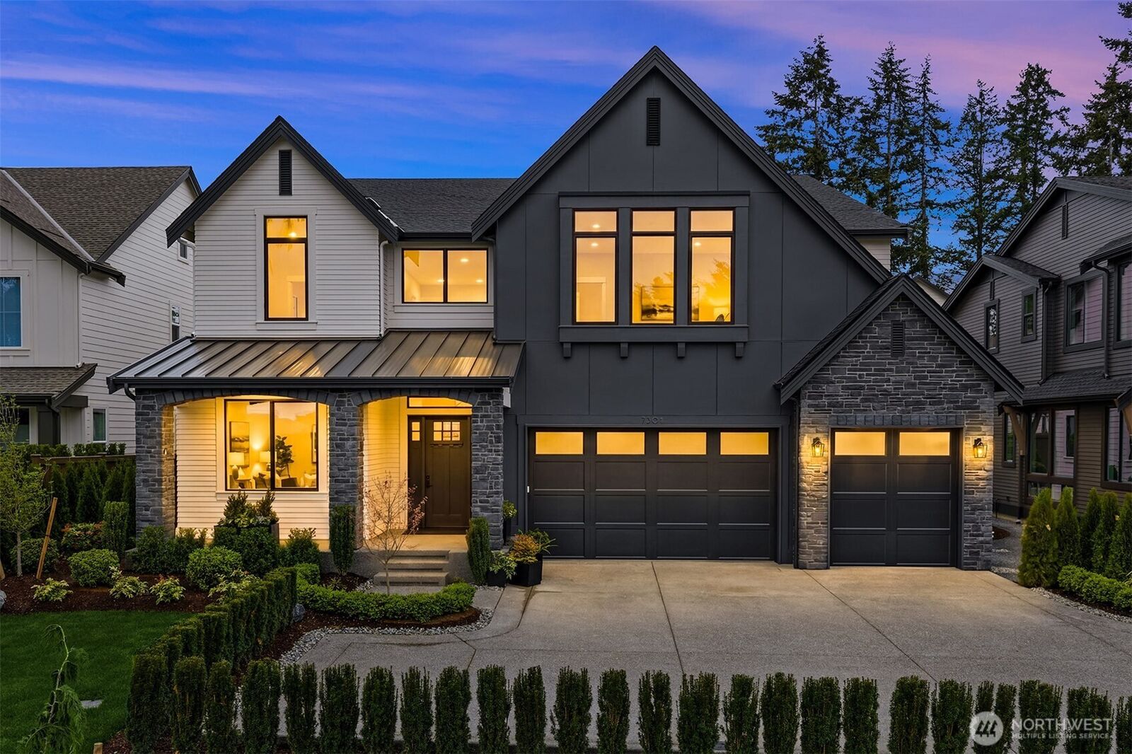 Property Photo:  7301  152nd Avenue NE  WA 98052 