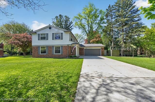 Property Photo:  35037 Ellen Court  MI 48154 