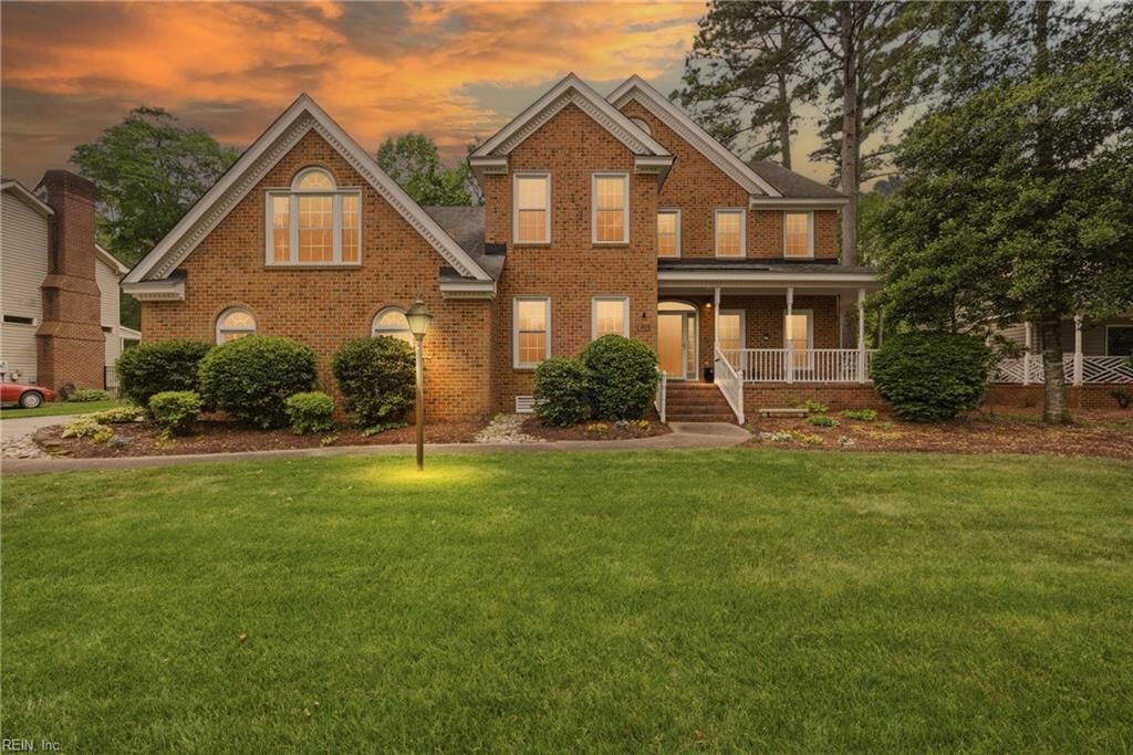 Property Photo:  933 Forest Lakes Cir  VA 23322 