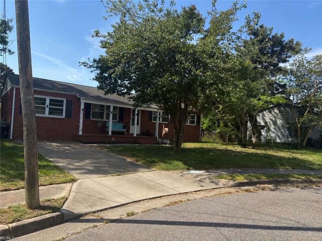 Property Photo:  502 Regina Ct  VA 23669 