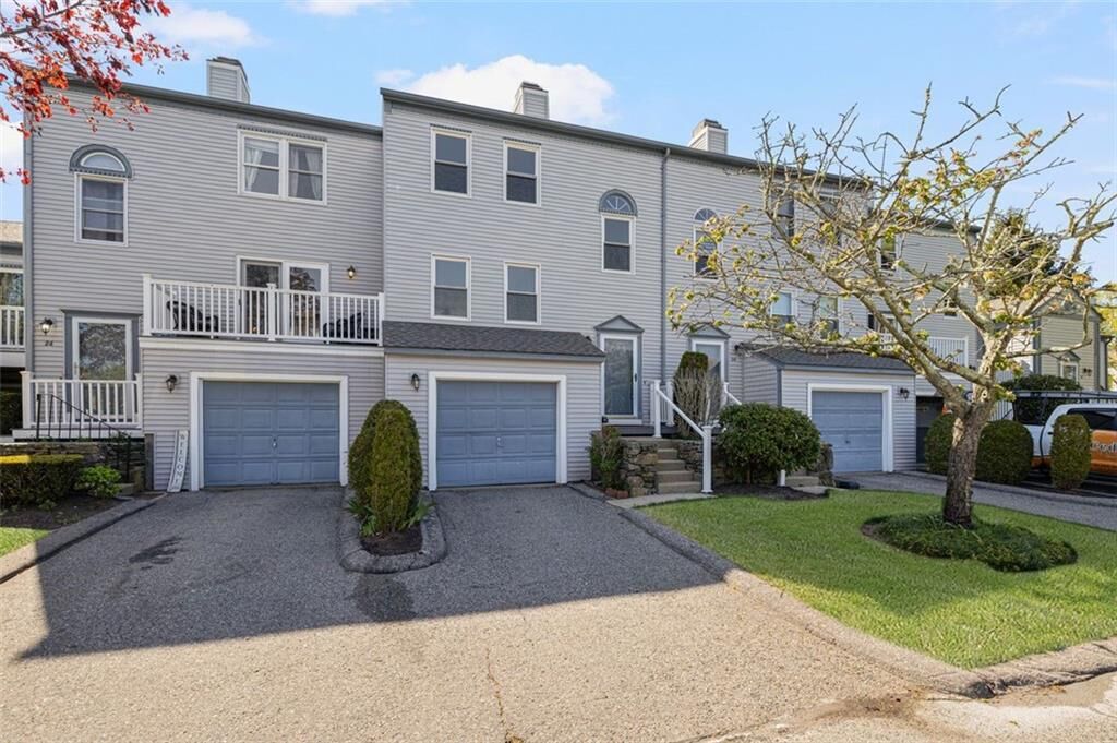 Property Photo:  1 Willow Glen Circle 25  RI 02889 