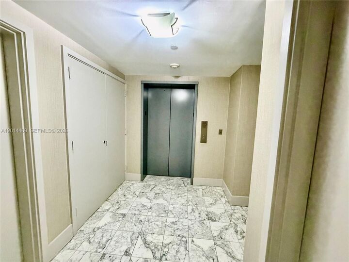 Property Photo:  1331 Brickell Bay Dr 1006  FL 33131 