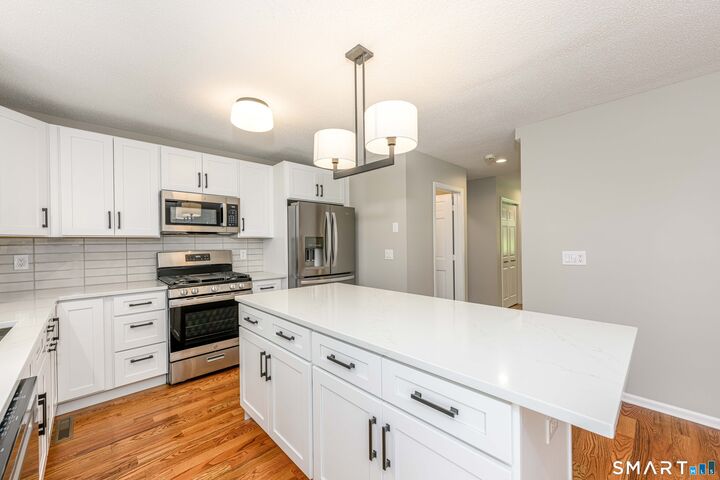 Property Photo:  23 Sherman Lane 23  CT 06514 