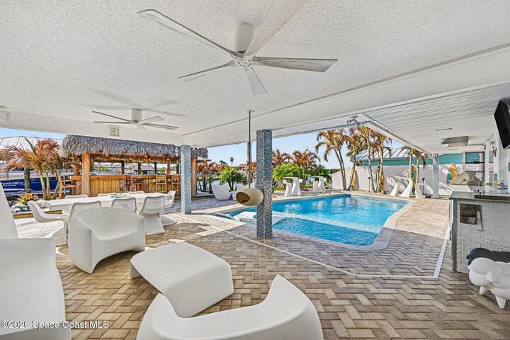 Property Photo: 178 Saint Croix Avenue FL 32931